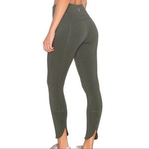 [FREE PEOPLE] FP Movement Olive Leggings
